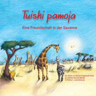 Eine Giraffe und ein Zebra stehen in der Savanne